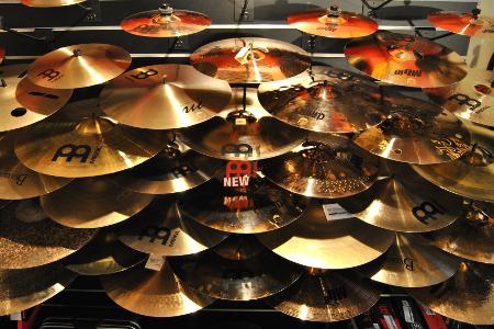 Musikhaus Fackler, Becken